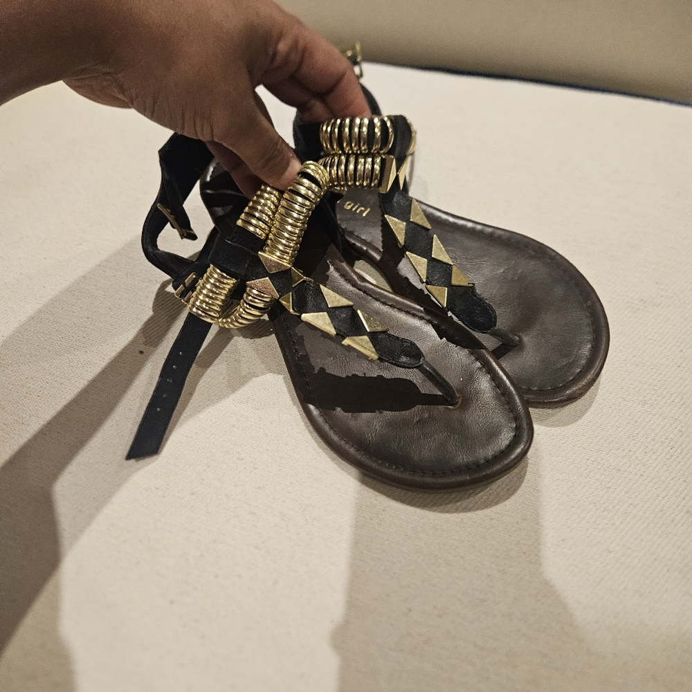 Steve Madden Black and Gold Sandals
